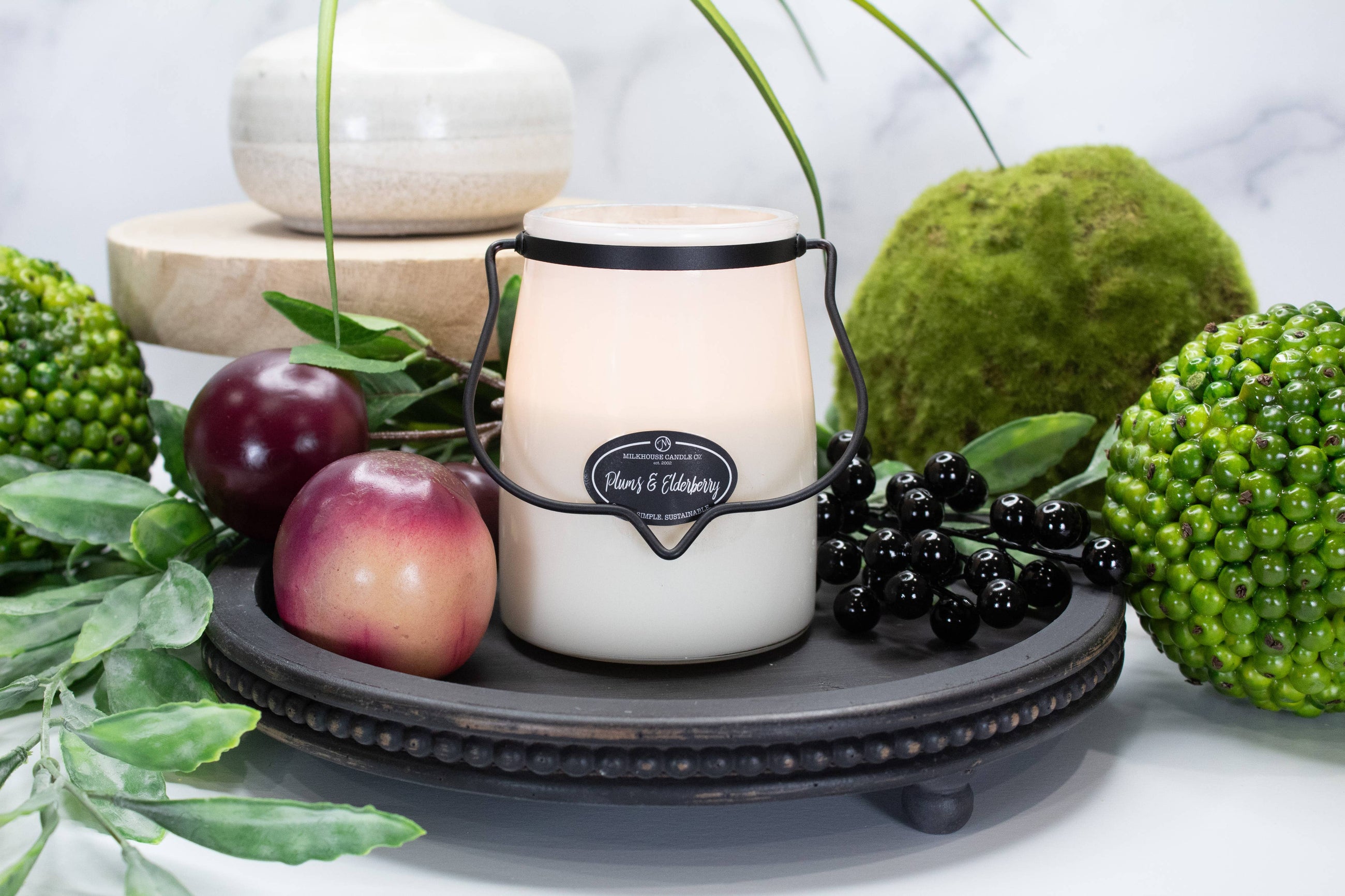 22 oz Butter Jar Candle: Plums & Elderberry