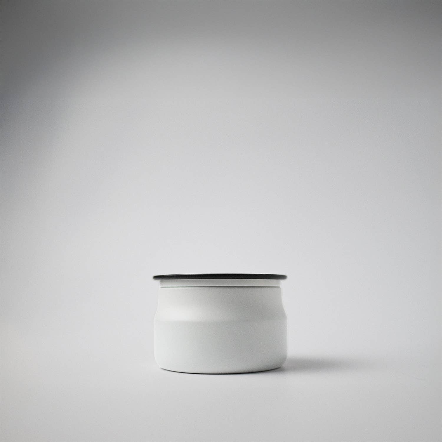 3.75 oz Traveler Tin Candle: Water Lily