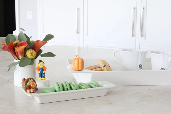 Cracker tray, stripes