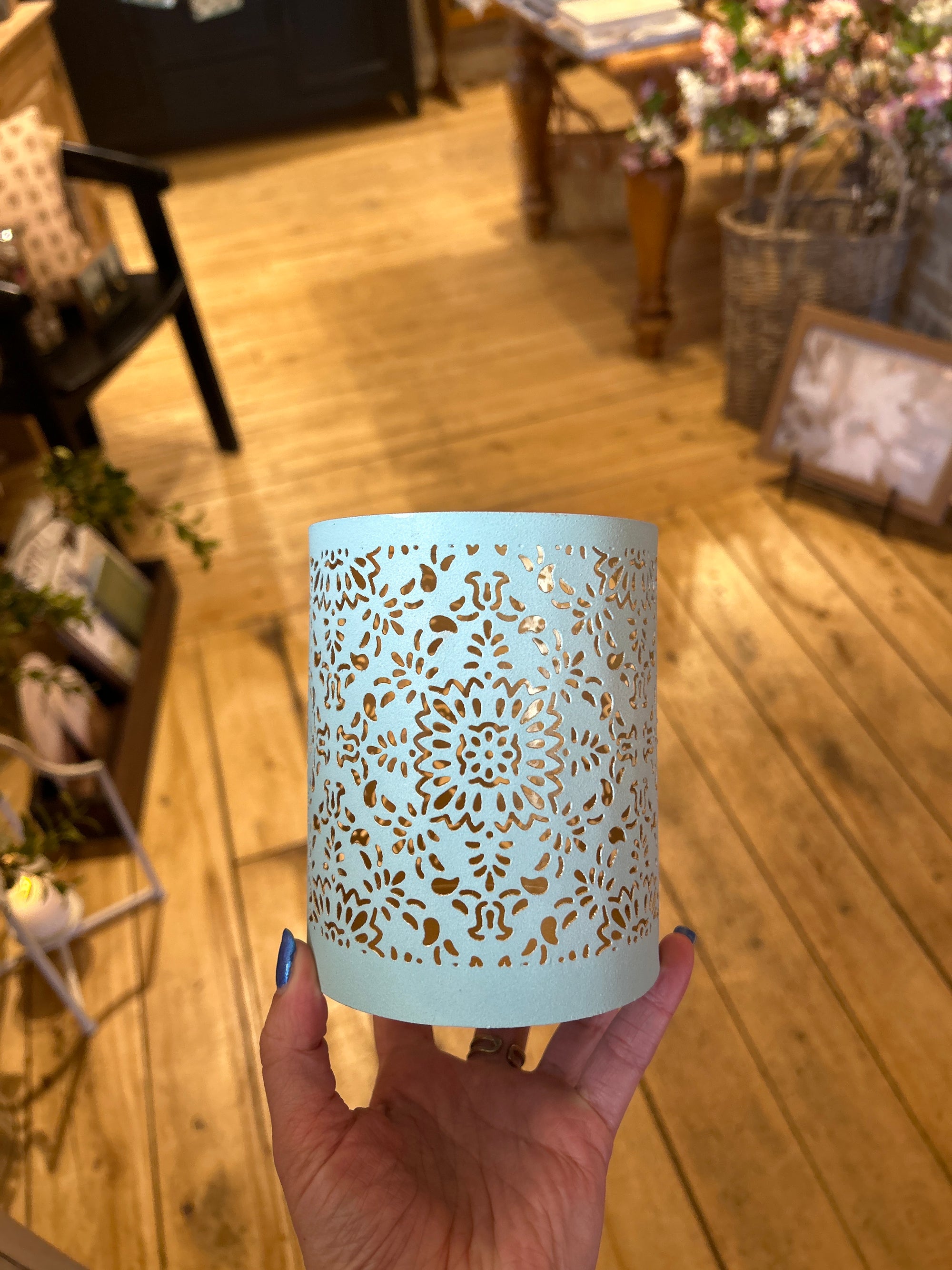 Lantern Can Blue Deco