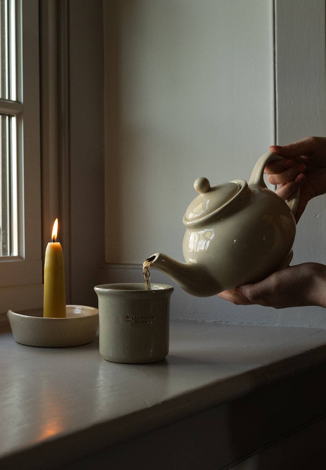 The Stoneware Teapot