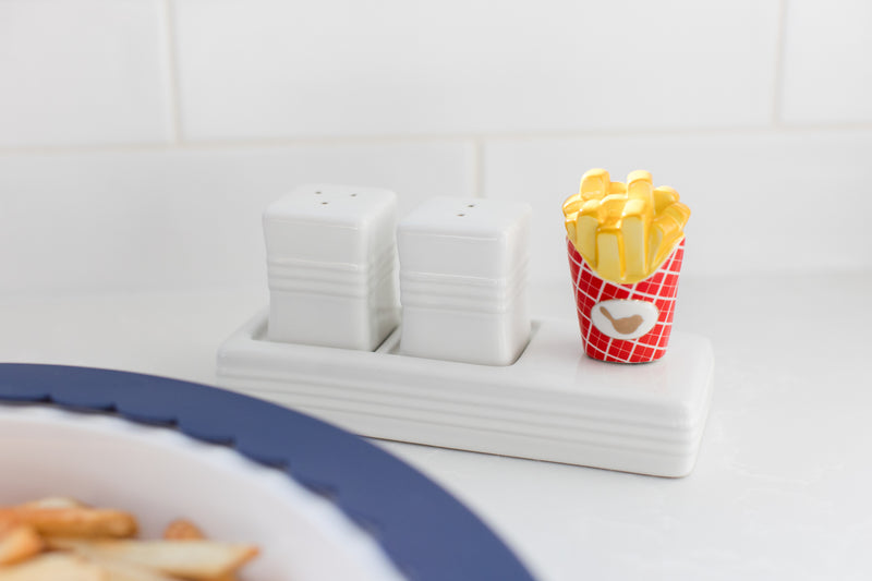 Salt & Pepper Shakers set